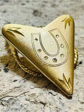 Vintage Gold Tone Cowgirl Cowboy Horseshoe Scarf Slide V-shape tip